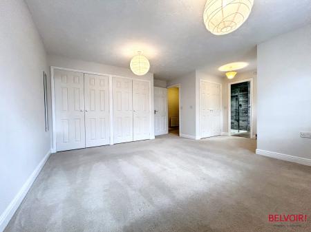 4 bedroom Detached house to let in Grace Gardens, Cheltenham, GL51