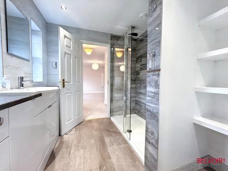 4 bedroom Detached house to let in Grace Gardens, Cheltenham, GL51