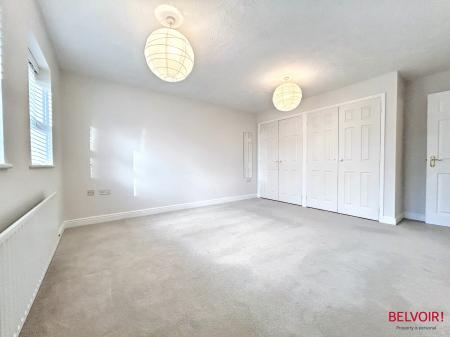 4 bedroom Detached house to let in Grace Gardens, Cheltenham, GL51