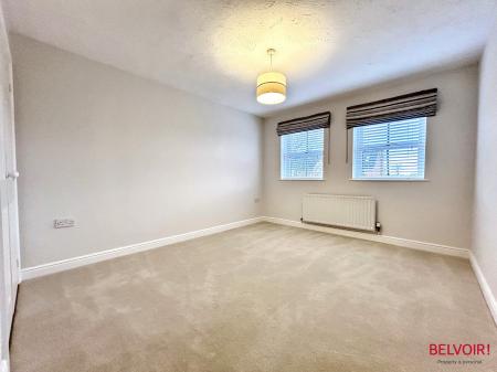 4 bedroom Detached house to let in Grace Gardens, Cheltenham, GL51