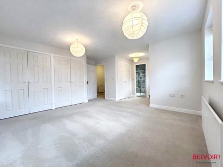4 bedroom Detached house to let in Grace Gardens, Cheltenham, GL51