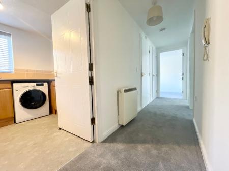 2 bedroom Apartment to let in Lloyd Close, Cheltenham, GL51