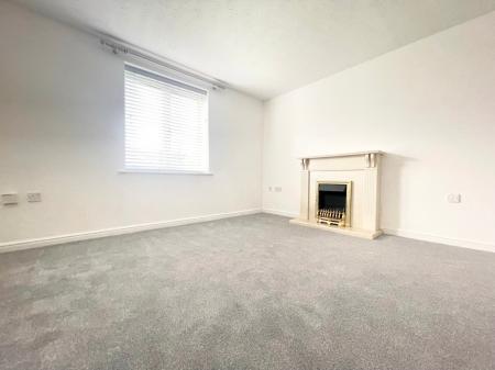 2 bedroom Apartment to let in Lloyd Close, Cheltenham, GL51