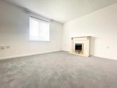 2 bedroom Apartment to let in Lloyd Close, Cheltenham, GL51