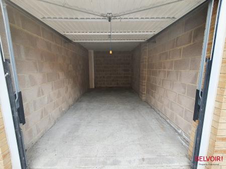 2 bedroom Apartment to let in Lloyd Close, Cheltenham, GL51