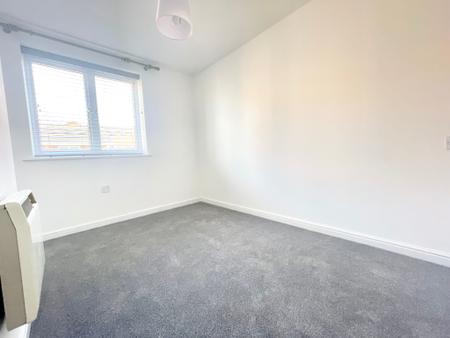 2 bedroom Apartment to let in Lloyd Close, Cheltenham, GL51