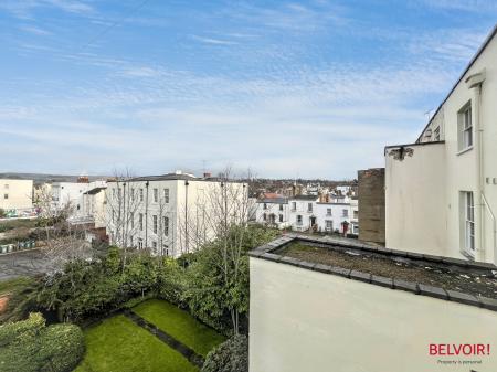 1 bedroom Apartment for sale in Berkeley Place, Cheltenham, GL52