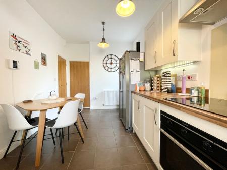 3 bedroom Semi-detached house for sale in Newdawn Place, Cheltenham, GL51