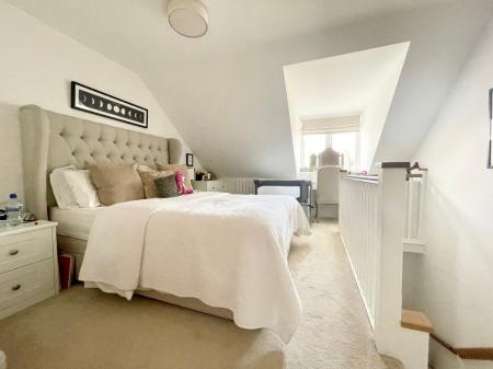 3 bedroom Semi-detached house for sale in Newdawn Place, Cheltenham, GL51