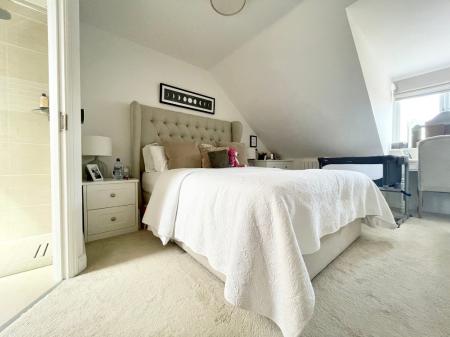 3 bedroom Semi-detached house for sale in Newdawn Place, Cheltenham, GL51