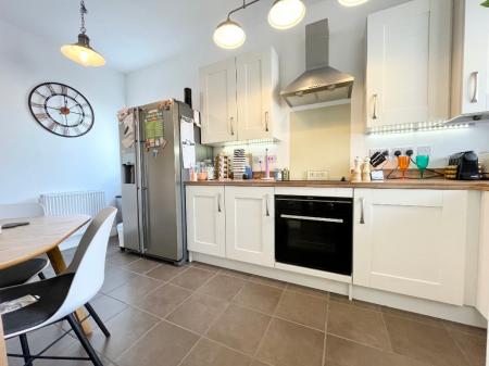 3 bedroom Semi-detached house for sale in Newdawn Place, Cheltenham, GL51