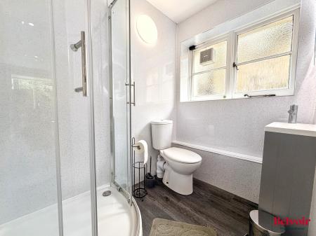 1 bedroom Apartment for sale in Malvern Place, Lansdown, Cheltenham, GL50