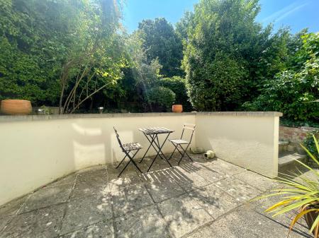 1 bedroom Apartment for sale in Malvern Place, Lansdown, Cheltenham, GL50