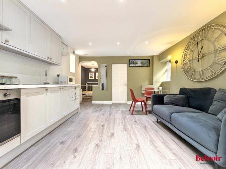 1 bedroom Apartment for sale in Malvern Place, Lansdown, Cheltenham, GL50