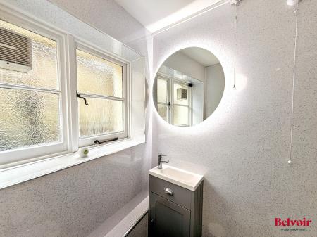 1 bedroom Apartment for sale in Malvern Place, Lansdown, Cheltenham, GL50