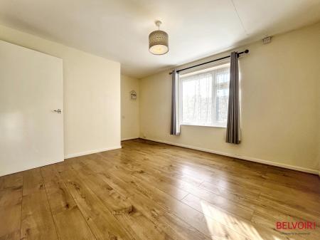 2 bedroom Semi-detached bungalow for sale in Selkirk Gardens, Cheltenham, GL52