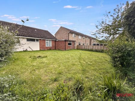 2 bedroom Semi-detached bungalow for sale in Selkirk Gardens, Cheltenham, GL52