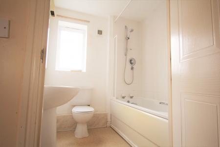 1 bedroom Apartment to let in Cassin Drive, Cheltenham, GL51