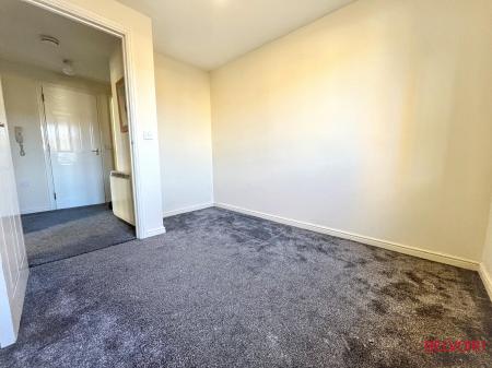 2 bedroom Apartment for sale in Lloyd Close, Cheltenham, GL51