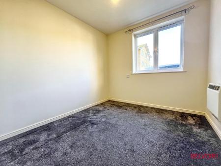 2 bedroom Apartment for sale in Lloyd Close, Cheltenham, GL51