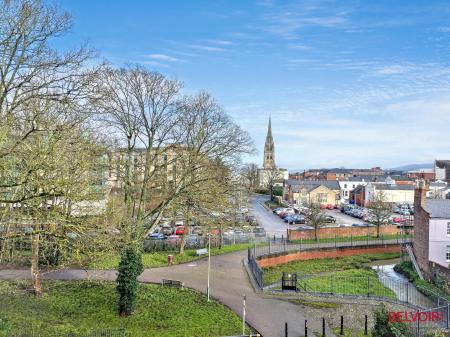 1 bedroom Apartment for sale in St Georges Road, Cheltenham, GL50