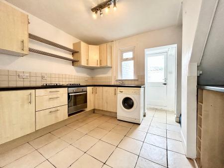 2 bedroom Terraced House to let in Brunswick Street, Cheltenham, GL50