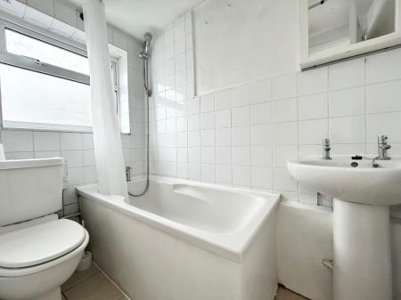 2 bedroom Terraced House to let in Brunswick Street, Cheltenham, GL50