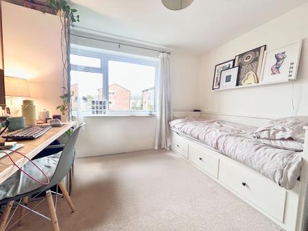 2 bedroom Apartment to let in Finchcroft Court, Cheltenham, GL52