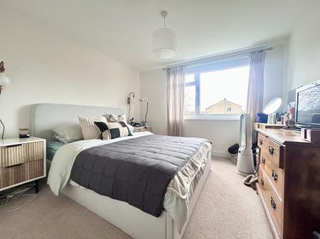 2 bedroom Apartment to let in Finchcroft Court, Cheltenham, GL52