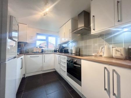 2 bedroom Apartment to let in Finchcroft Court, Cheltenham, GL52