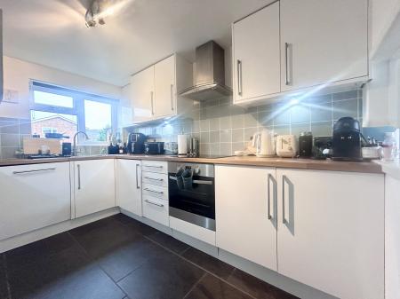 2 bedroom Apartment to let in Finchcroft Court, Cheltenham, GL52