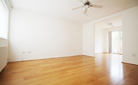 4 bedroom Semi-detached house to let in Muscroft Road, Prestbury, Cheltenham, GL52