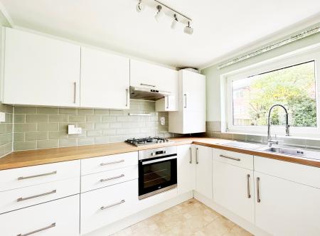 4 bedroom Semi-detached house to let in Muscroft Road, Prestbury, Cheltenham, GL52