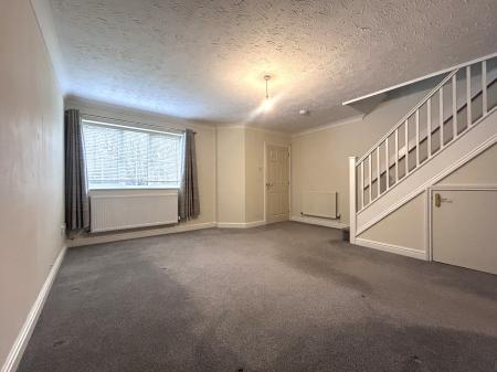 3 bedroom Detached house to let in Honeysuckle Way, Bishops Cleeve, GL52