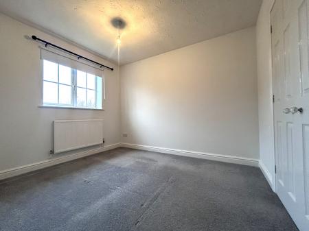 3 bedroom Detached house to let in Honeysuckle Way, Bishops Cleeve, GL52