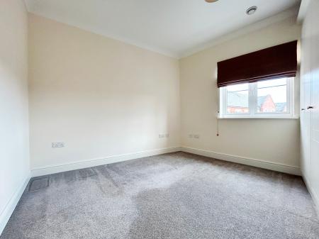 2 bedroom Apartment to let in Brookbank Close, Cheltenham, GL50