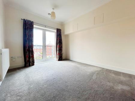2 bedroom Apartment to let in Brookbank Close, Cheltenham, GL50