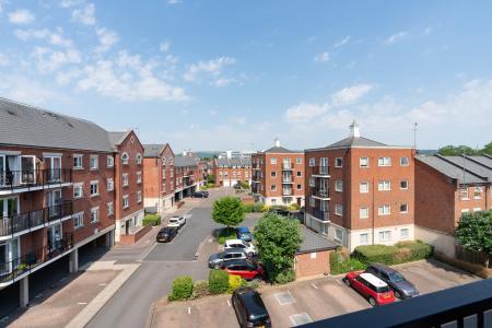 2 bedroom Apartment to let in Brookbank Close, Cheltenham, GL50