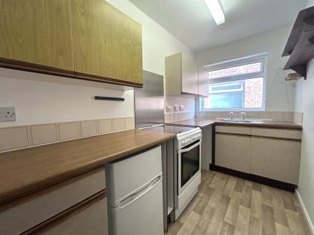 1 bedroom Flat to let in St Peters Close, Cheltenham, GL51