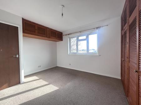 1 bedroom Flat to let in St Peters Close, Cheltenham, GL51