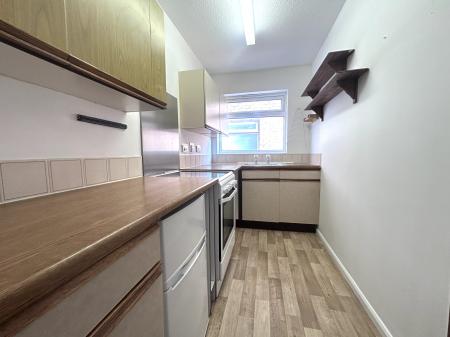 1 bedroom Flat to let in St Peters Close, Cheltenham, GL51