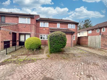 1 bedroom Ground floor maisonette to let in River Leys, Cheltenham, GL51