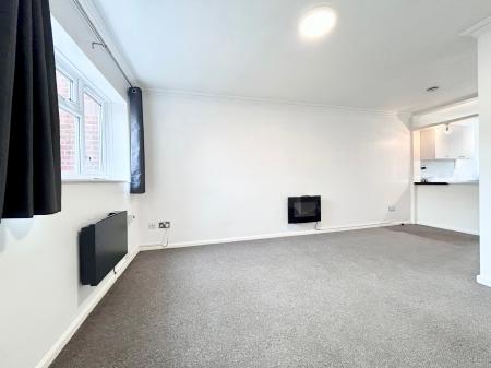 1 bedroom Ground floor maisonette to let in River Leys, Cheltenham, GL51