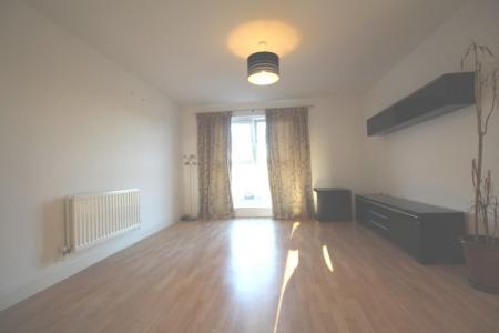 2 bedroom Flat to let in Gemini Close, Cheltenham, GL51