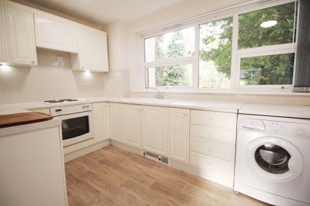 1 bedroom Flat to let in Moorend Park Road, Cheltenham, GL50