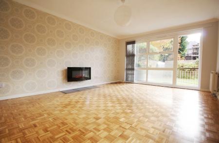 1 bedroom Flat to let in Moorend Park Road, Cheltenham, GL50