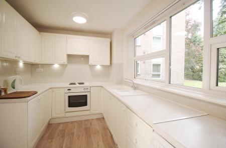 1 bedroom Flat to let in Moorend Park Road, Cheltenham, GL50