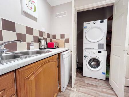 2 bedroom Apartment to let in Ambrose Street, Cheltenham, GL50