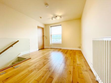 2 bedroom Duplex to let in St James Street, Cheltenham, GL52