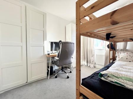 3 bedroom Semi-detached house to let in Gloucester Road, Cheltenham, GL51